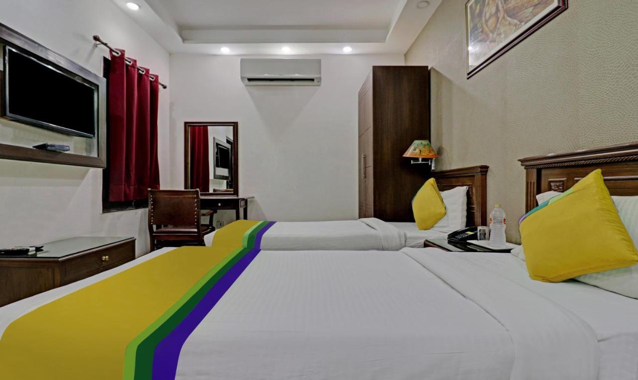 Itsy Hotels Hamlets Stay Нойда Экстерьер фото
