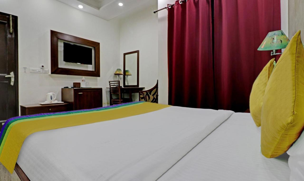 Itsy Hotels Hamlets Stay Нойда Экстерьер фото